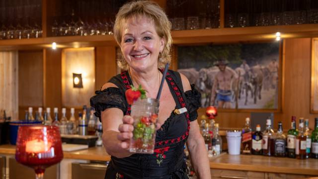 Easter dance in the evening ba